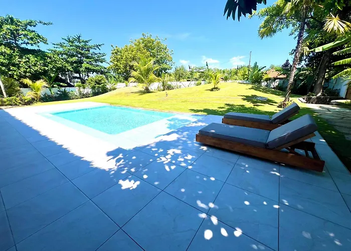 Peninsula Bay Resort